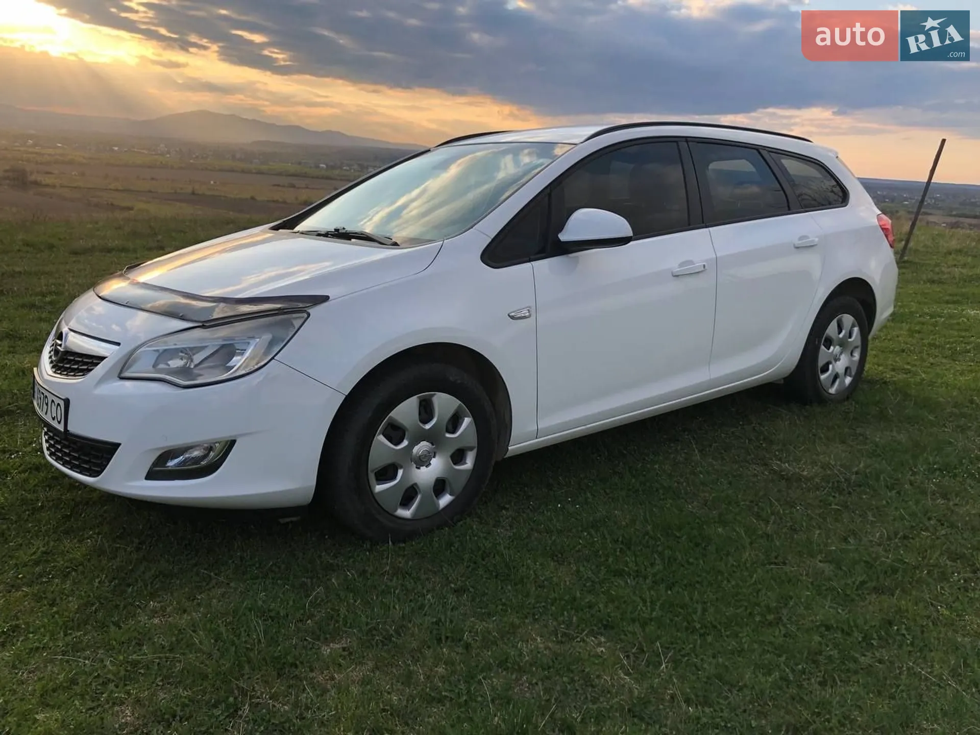 2011 Opel Astra - фото 1