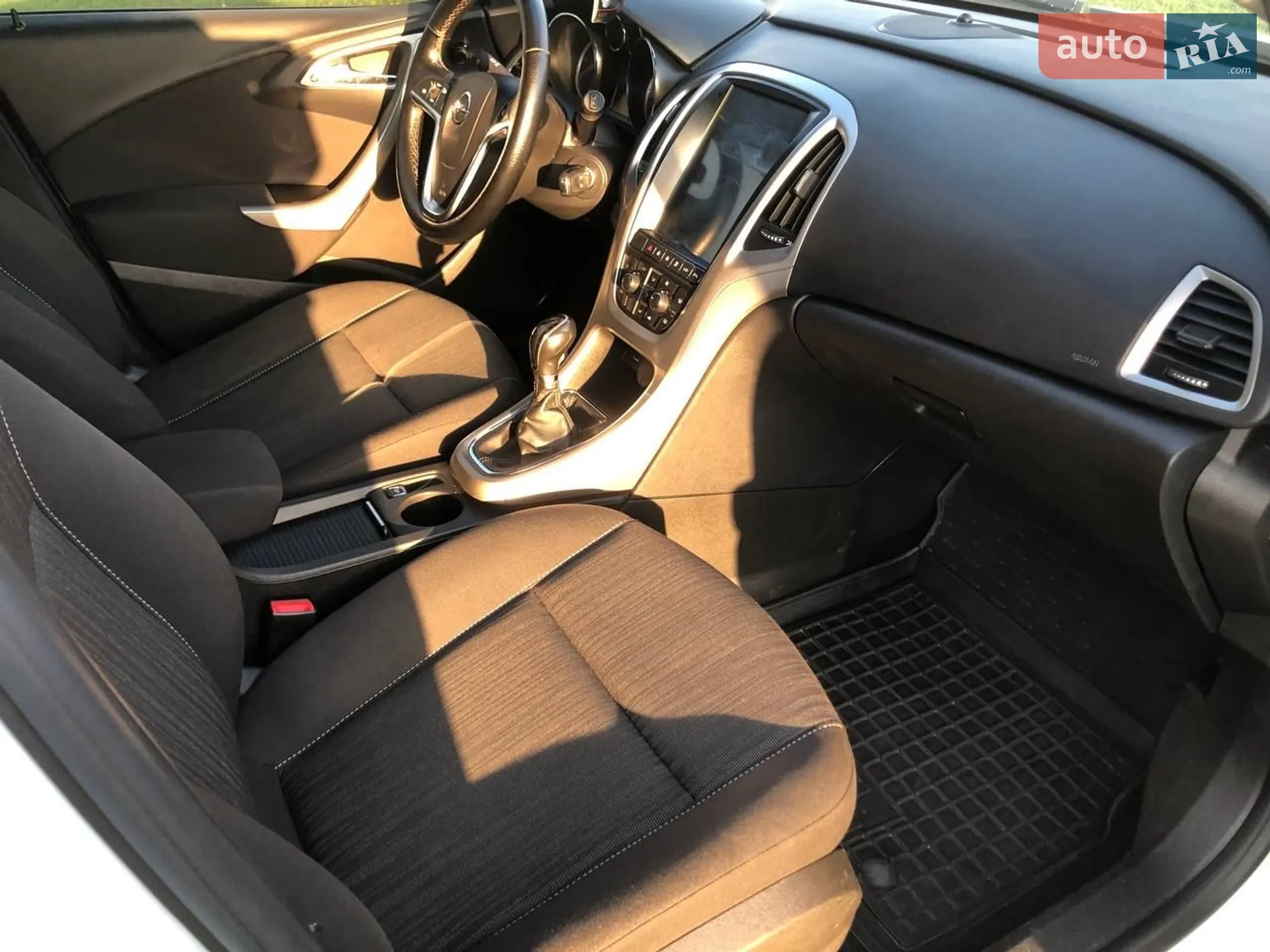 2011 Opel Astra - мініатюра 9