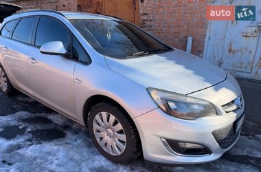 Универсал Opel Astra 2013 в Миргороде