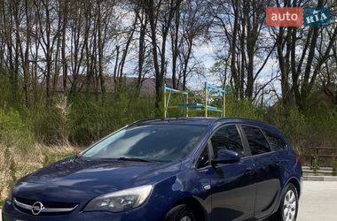 Універсал Opel Astra 2015 в Львові