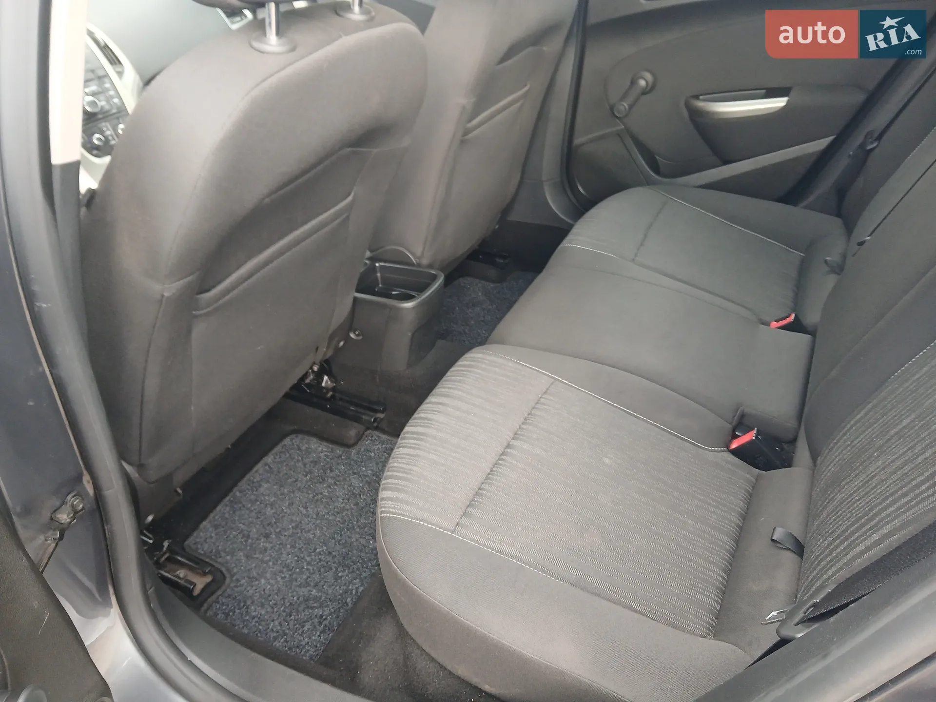 2011 Opel Astra - мініатюра 10