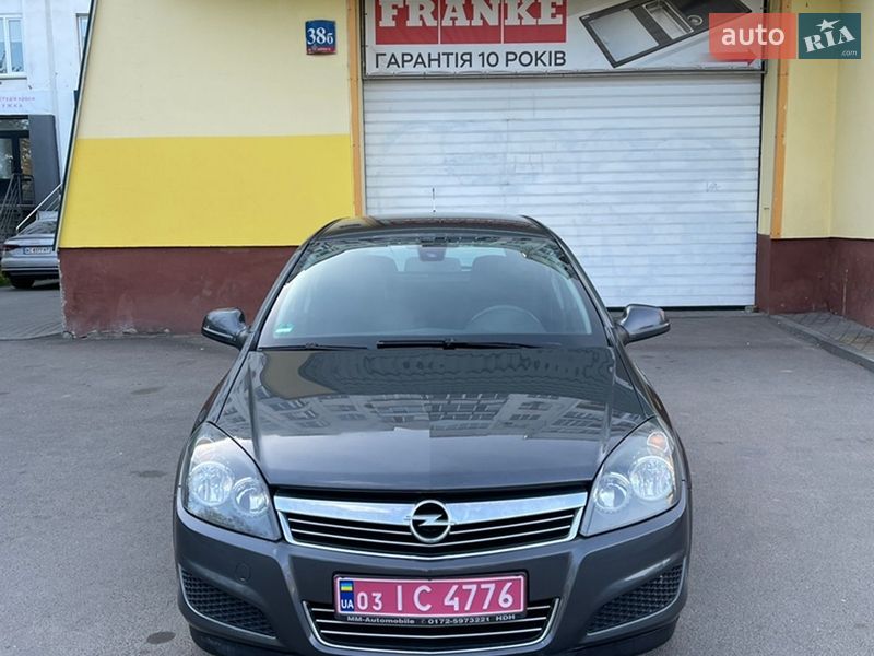 Opel Astra 2010