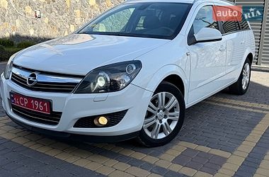 Універсал Opel Astra 2011 в Хмельницькому