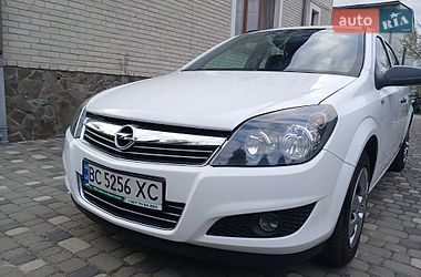 Универсал Opel Astra 2009 в Ходорове