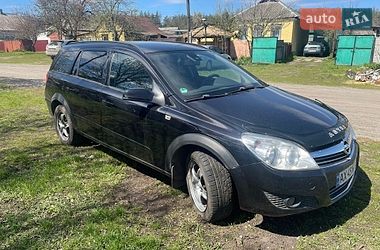 Универсал Opel Astra 2009 в Змиеве