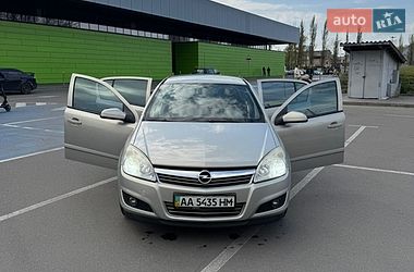 Хэтчбек Opel Astra 2008 в Киеве