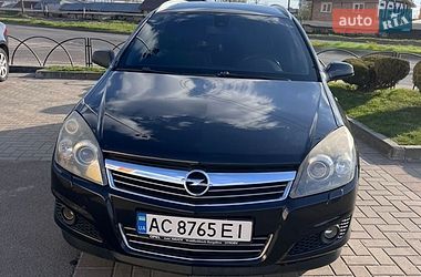 Универсал Opel Astra 2009 в Луцке