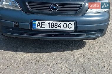 Седан Opel Astra 2006 в Каменском