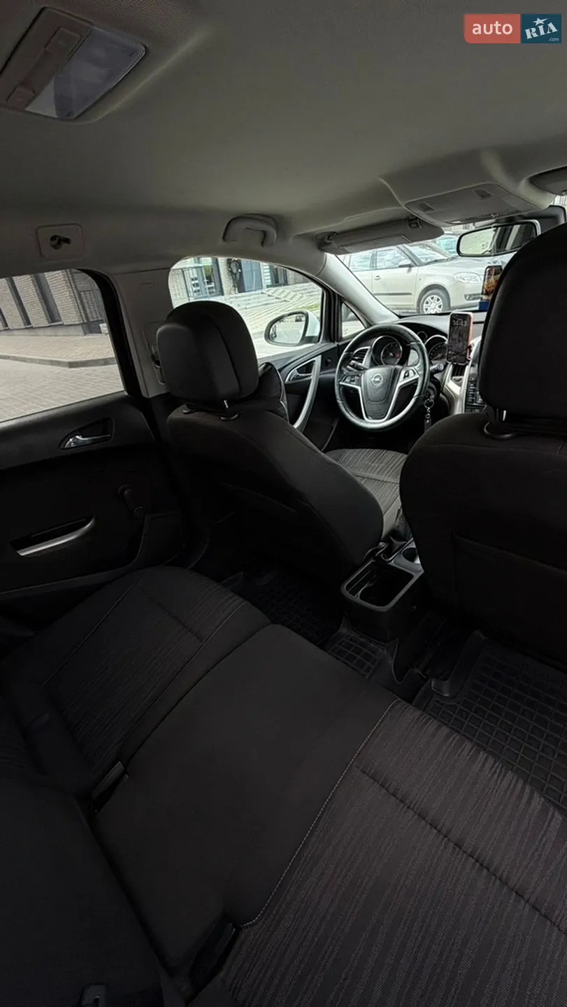 2011 Opel Astra - мініатюра 14