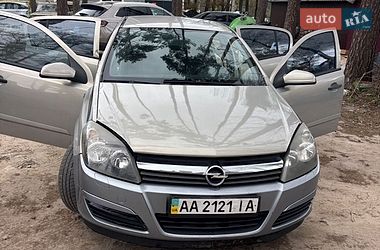 Хэтчбек Opel Astra 2006 в Ирпене