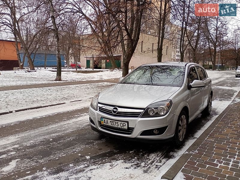 Opel Astra 2014