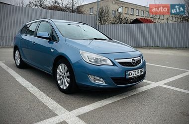 Универсал Opel Astra 2010 в Харькове