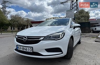 Універсал Opel Astra 2017 в Києві