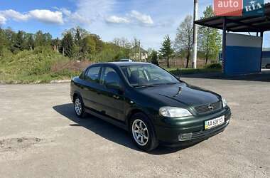 Седан Opel Astra 2003 в Мукачево