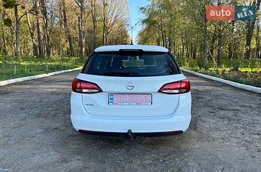 Универсал Opel Astra 2018 в Ватутино