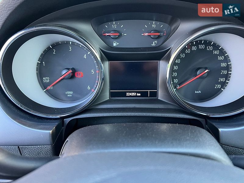 Универсал Opel Astra 2018 в Ватутино