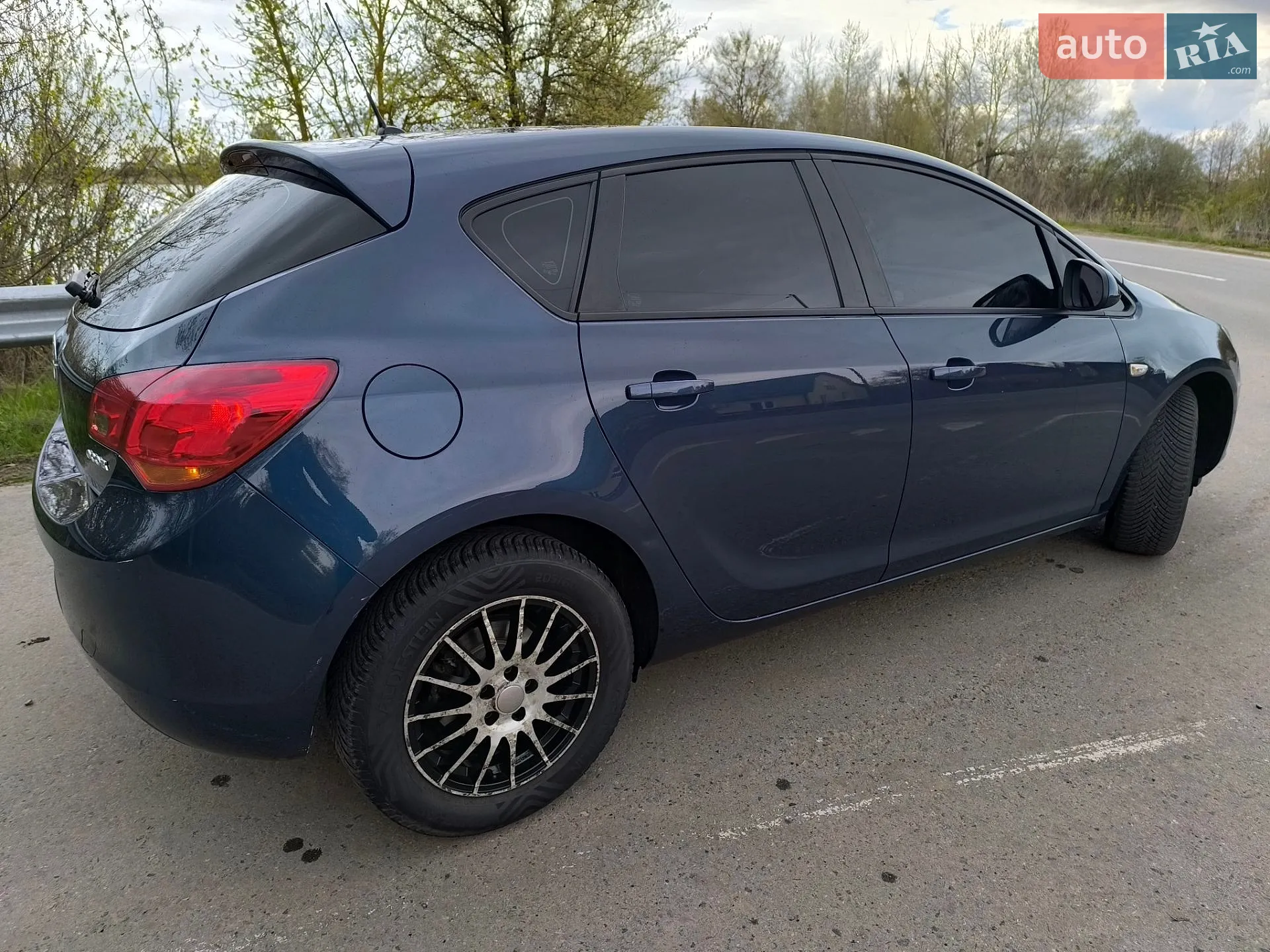 2011 Opel Astra - мініатюра 10