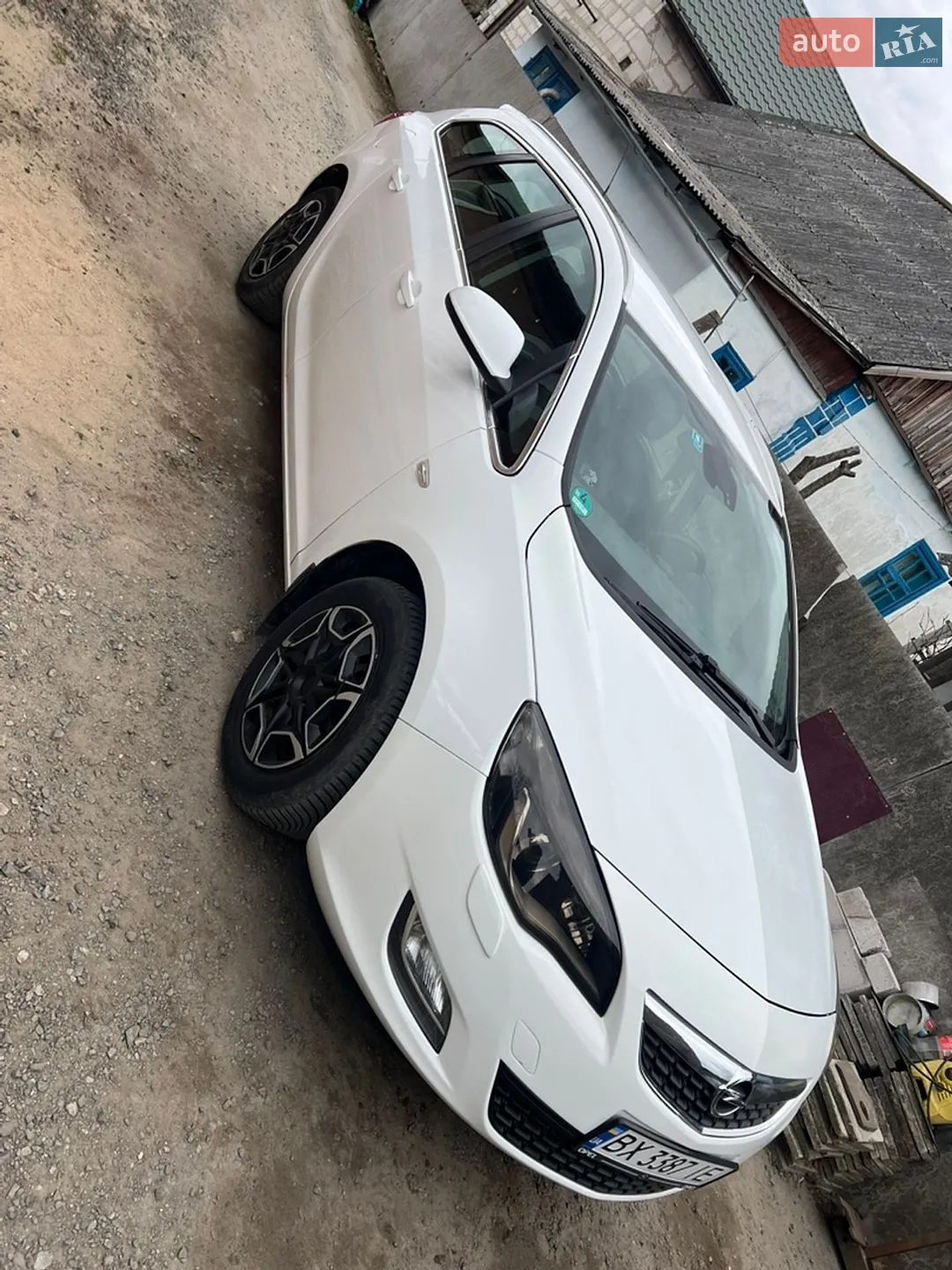 2011 Opel Astra - мініатюра 2