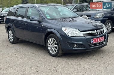Универсал Opel Astra 2010 в Лубнах