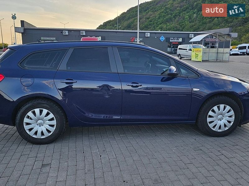 Универсал Opel Astra 2013 в Мукачево фото 5 Универсал Opel Astra 2013 в Мукачево