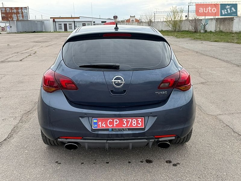 Хэтчбек Opel Astra 2009 в Попельне