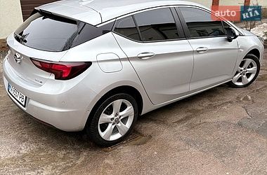 Хэтчбек Opel Astra 2016 в Львове