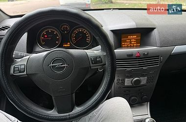 Хэтчбек Opel Astra 2007 в Кропивницком