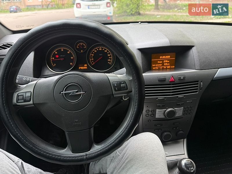 Хэтчбек Opel Astra 2007 в Кропивницком