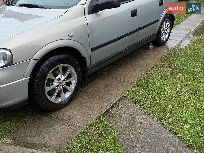 Opel Astra 2007