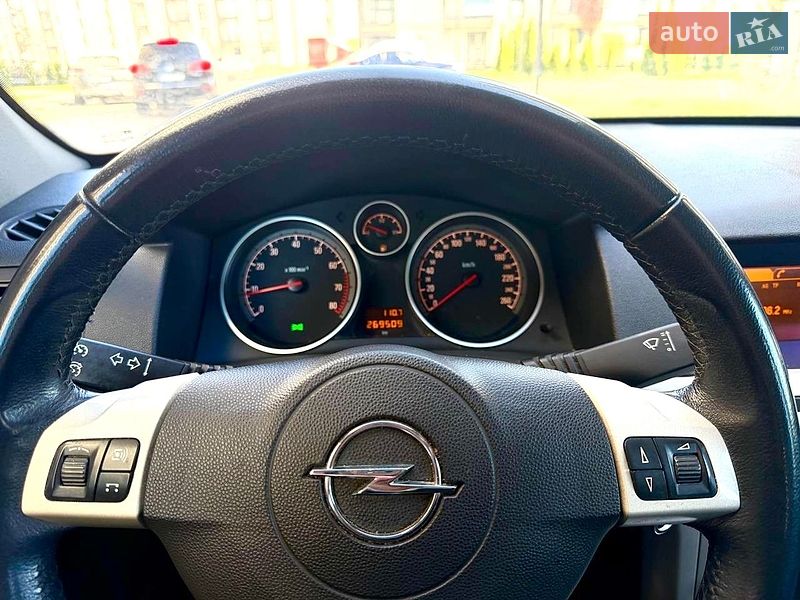 Універсал Opel Astra 2008 в Луцьку