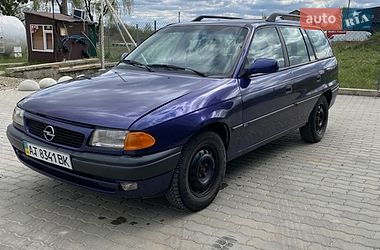 Универсал Opel Astra 1996 в Калуше