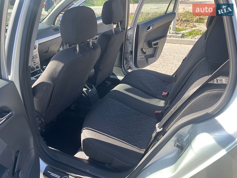 Универсал Opel Astra 2007 в Львове