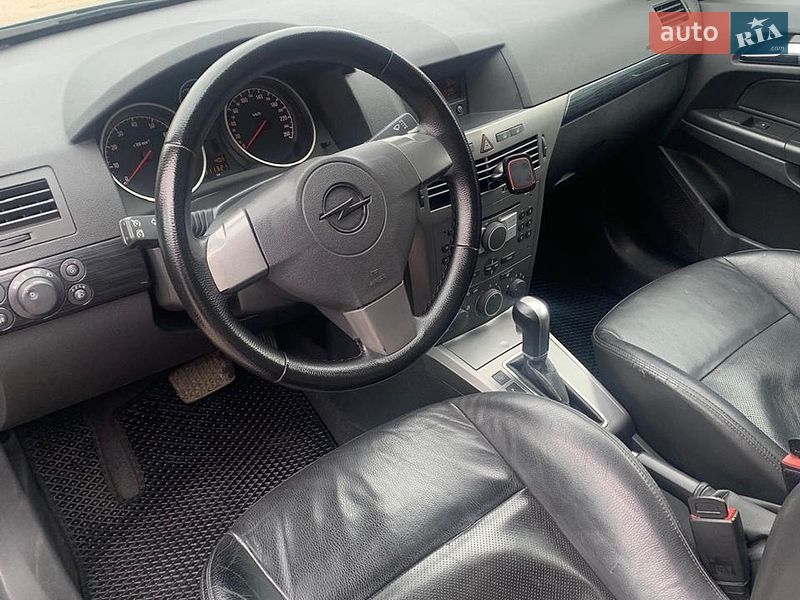 Хэтчбек Opel Astra 2005 в Киеве