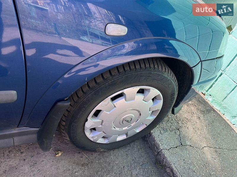 Седан Opel Astra 2006 в Черкассах