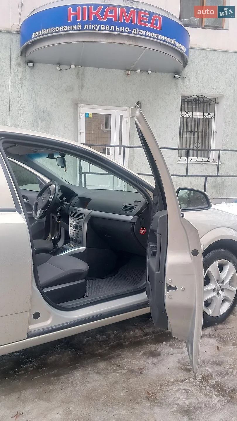 2010 Opel Astra - мініатюра 11
