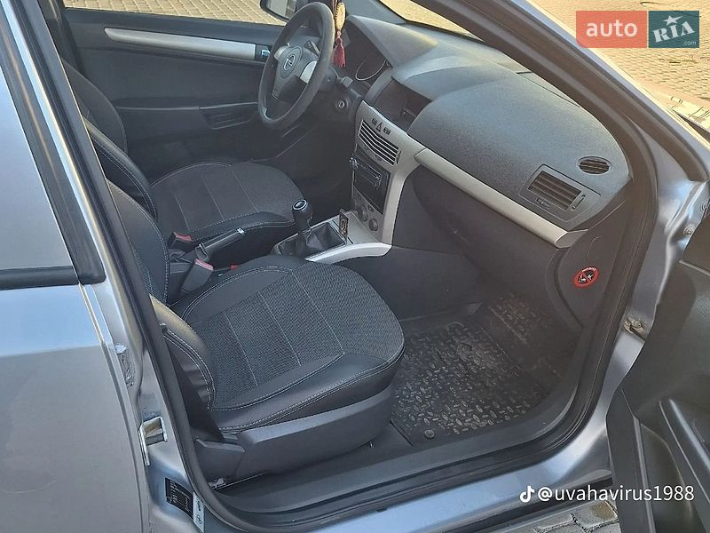 Седан Opel Astra 2008 в Чорткове