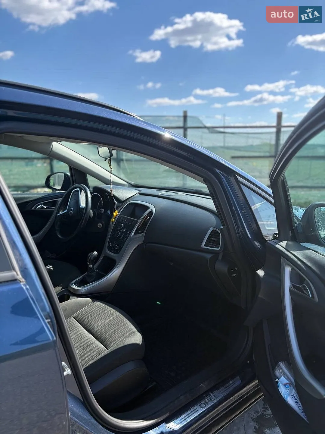2011 Opel Astra - мініатюра 17