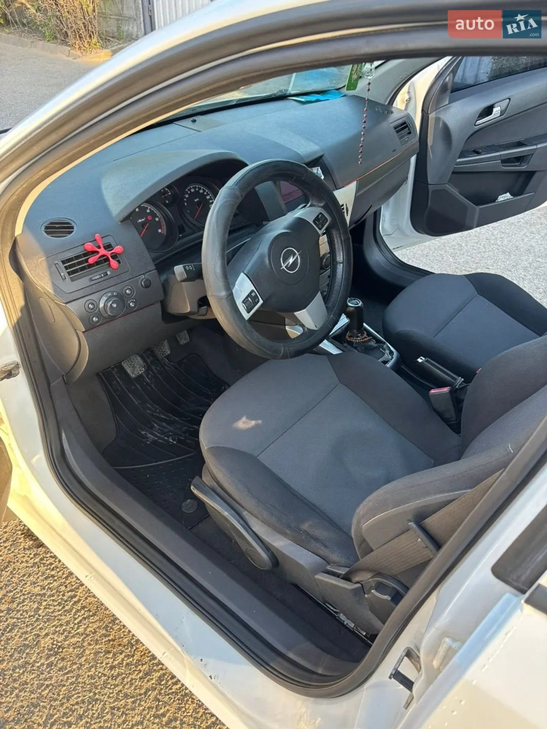 2010 Opel Astra - мініатюра 19