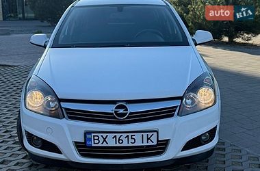 Универсал Opel Astra 2010 в Хмельницком