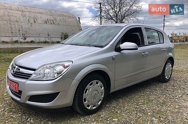 Хэтчбек Opel Astra 2008 в Черновцах