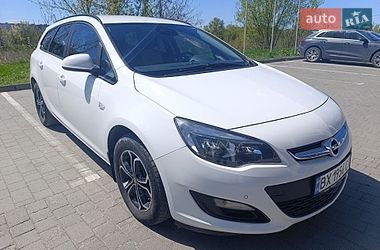 Универсал Opel Astra 2014 в Хмельницком