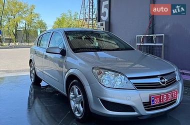 Хэтчбек Opel Astra 2008 в Киеве