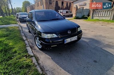 Седан Opel Astra 2006 в Гадячі