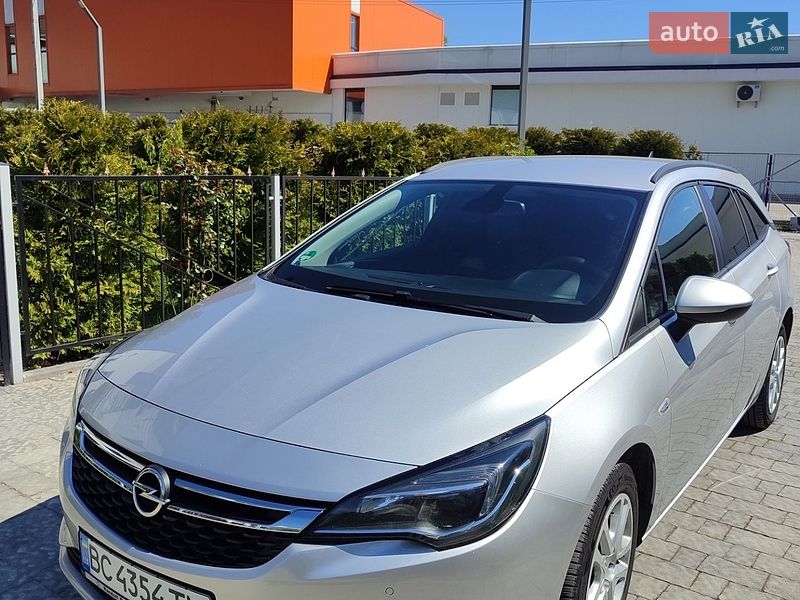 Универсал Opel Astra 2018 в Трускавце