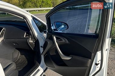 Универсал Opel Astra 2011 в Бориславе