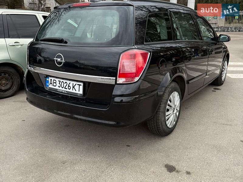 Универсал Opel Astra 2006 в Могилев-Подольске