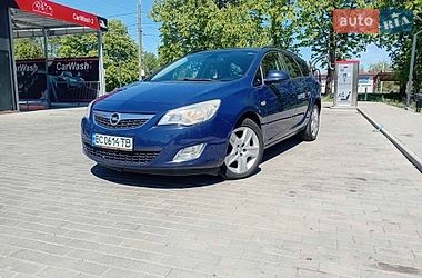 Универсал Opel Astra 2011 в Стрые