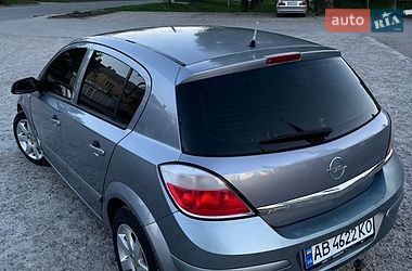 Хэтчбек Opel Astra 2004 в Каменец-Подольском