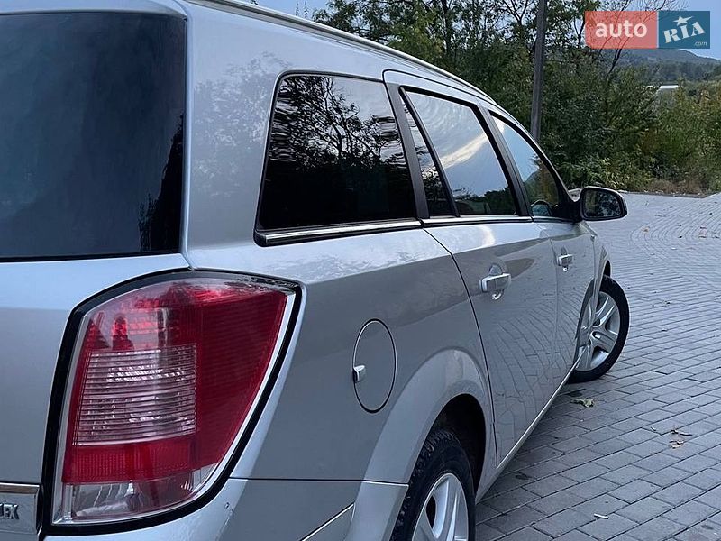 Универсал Opel Astra 2009 в Вишневце