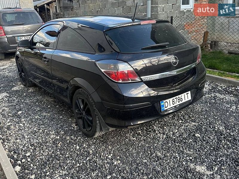 Купе Opel Astra 2008 в Львове